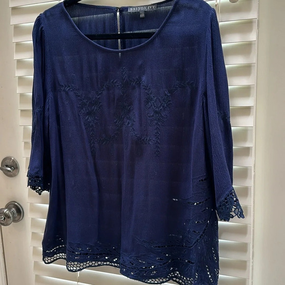 Brixon Ivy Navy top with cutout details on sleeves, side and hem L - Picture 1 of 11